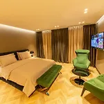 Unik Selitë e Vogël