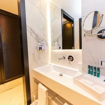 Unik 酒店 Selitë e Vogël