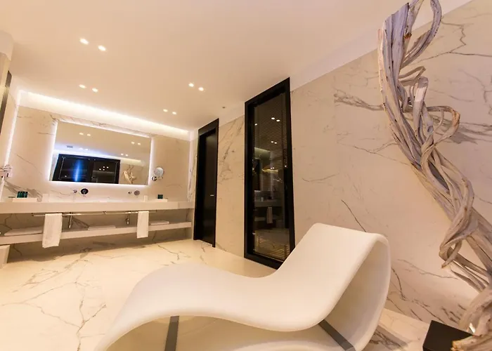 Hotel Unik Selitë e Vogël