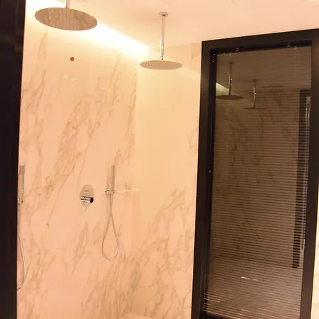 Hotell Unik Tirana