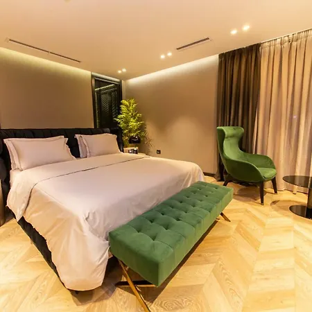 Unik 4* Tirana