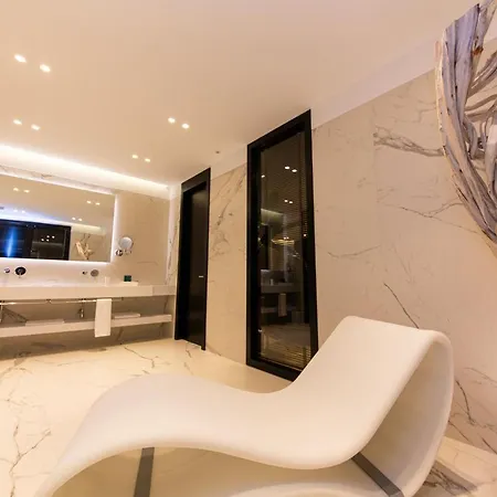 ホテル Unik Selitë e Vogël